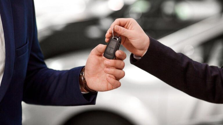 Pourquoi confier la vente de votre voiture à Plethore Cars, mandataire automobile